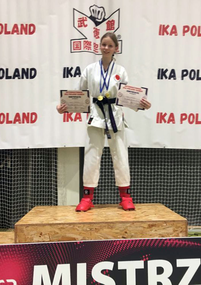 Zawodniczka Klubu Karate Shotokan Kielce na podium  II International IKA Poland Games 